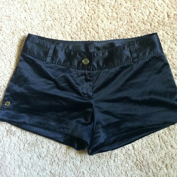 SHORTS - Picture 1 of 1
